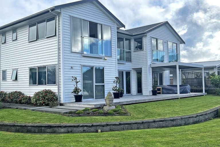 Photo of property in 2 Trevally Place, Snells Beach, 0920