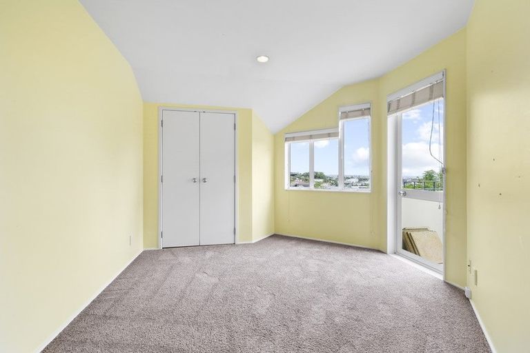 Photo of property in 16a Castor Bay Road, Castor Bay, Auckland, 0620