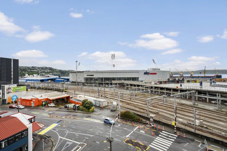 Photo of property in Stadium Garden Flats, 309/107 Thorndon Quay, Pipitea, Wellington, 6011