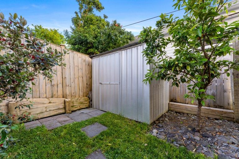 Photo of property in 463 Beach Road, Murrays Bay, Auckland, 0630