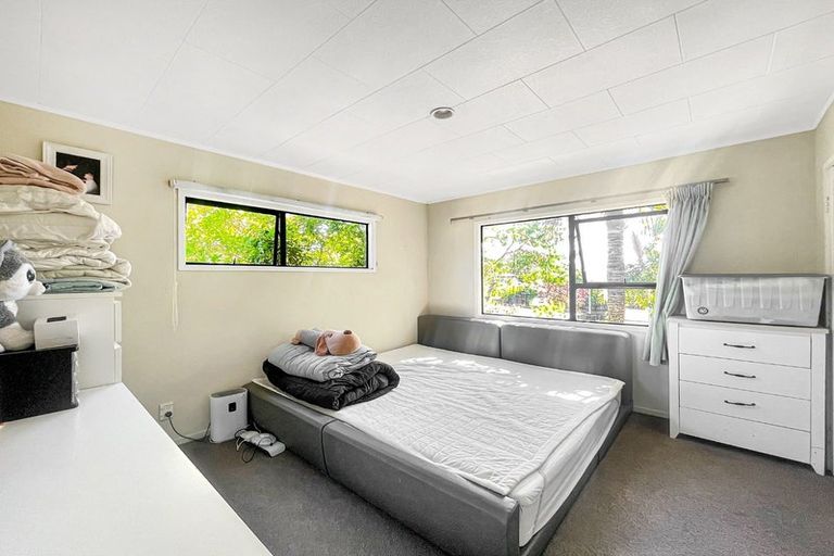 Photo of property in 6 Santiago Crescent, Unsworth Heights, Auckland, 0632