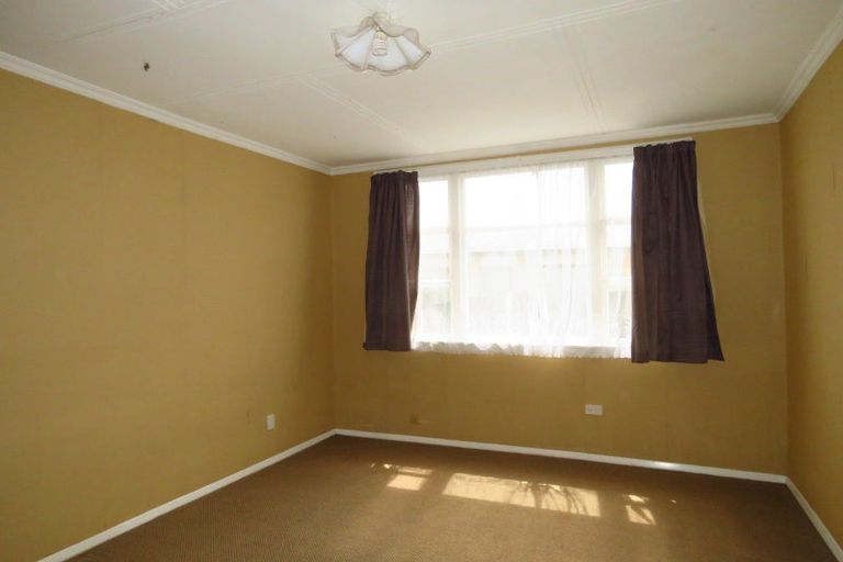 Photo of property in 35 Queen Street, Westport, 7825