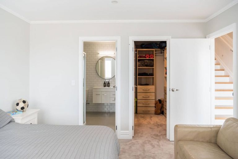 Photo of property in 53a Braemar Road, Castor Bay, Auckland, 0620