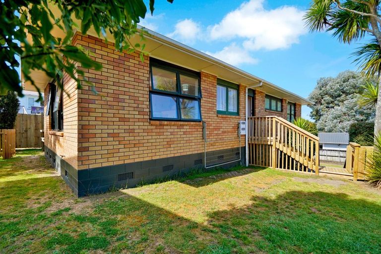 Photo of property in 78a Wharf Road, Te Atatu Peninsula, Auckland, 0610