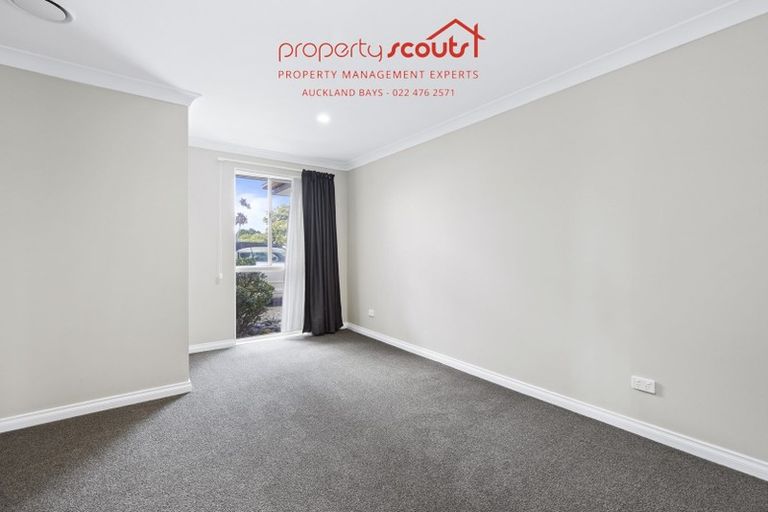 Photo of property in 4 Bluestone Rise, Rosedale, Auckland, 0632