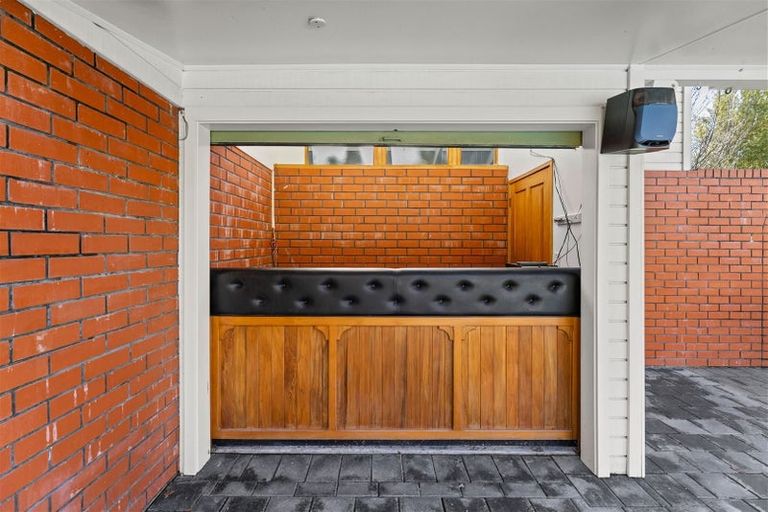 Photo of property in 32 Halswell Junction Road, Halswell, Christchurch, 8025