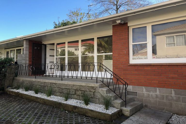 Photo of property in 5/8 Tawera Road, Greenlane, Auckland, 1051