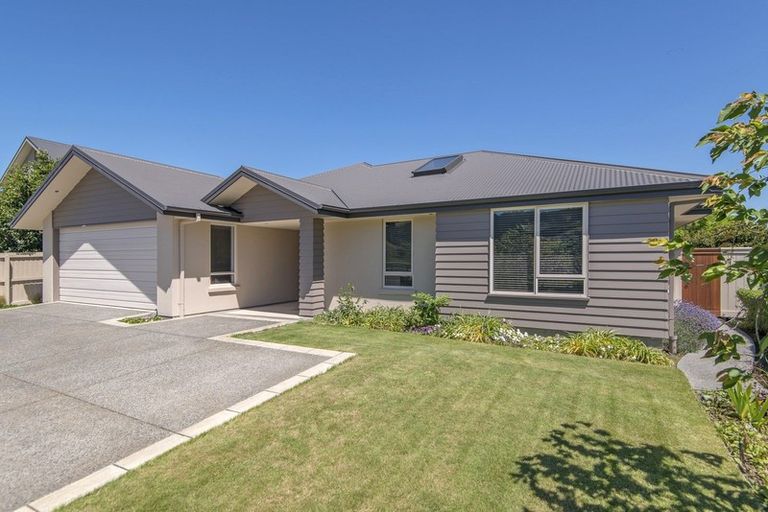 Photo of property in 40 Worsleys Road, Cracroft, Christchurch, 8025