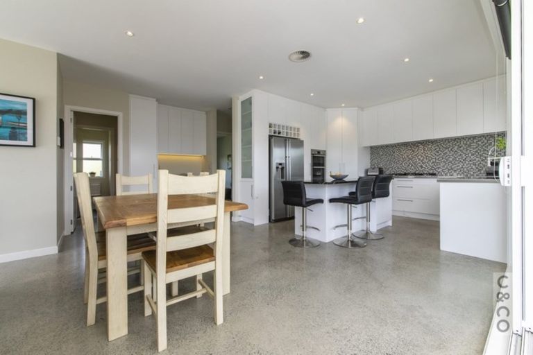 Photo of property in 4 York Terrace, Riverhead, 0820