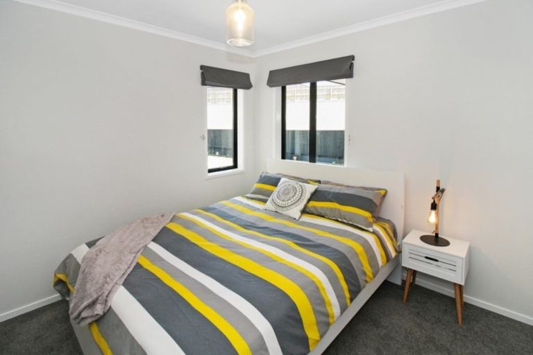 Photo of property in 15 Frederick Place, Whalers Gate, New Plymouth, 4310