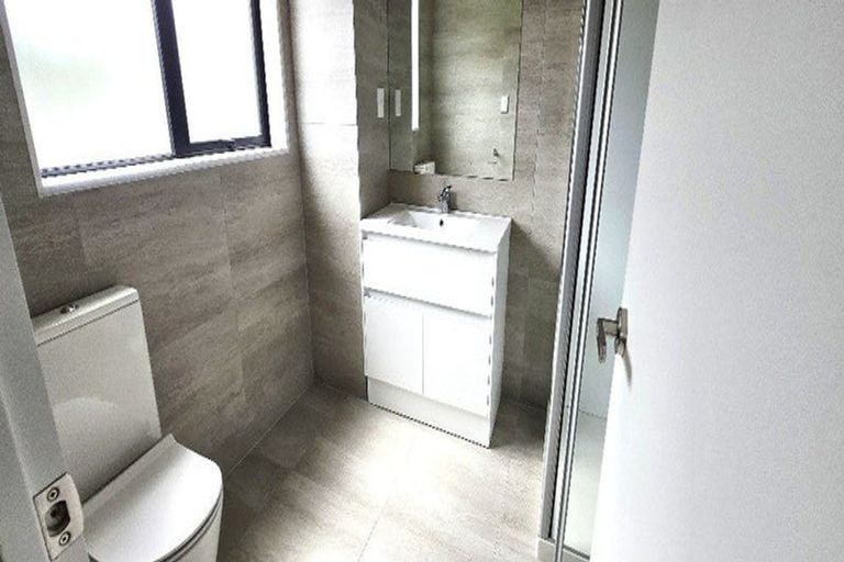 Photo of property in 72 Seafarer Crescent, Stanmore Bay, Whangaparaoa, 0932