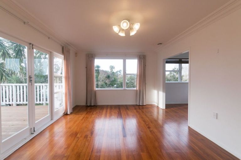 Photo of property in 86 Moa Road, Point Chevalier, Auckland, 1022