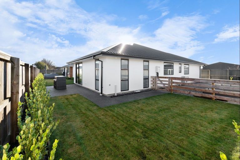 Photo of property in 6 Maleny Lane, Rolleston, 7615