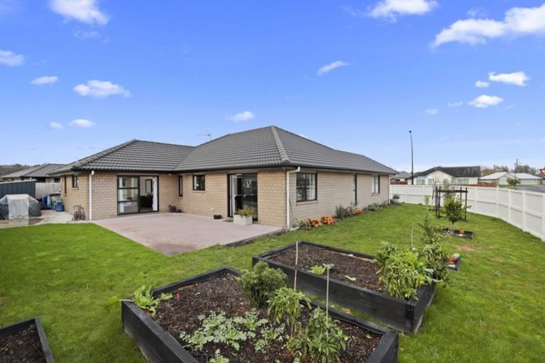 Photo of property in 8 Chalgrove Road, Huntington, Hamilton, 3210