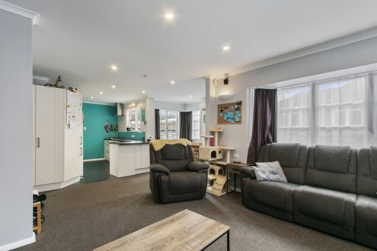 Photo of property in 3 Poole Crescent, Wainuiomata, Lower Hutt, 5014