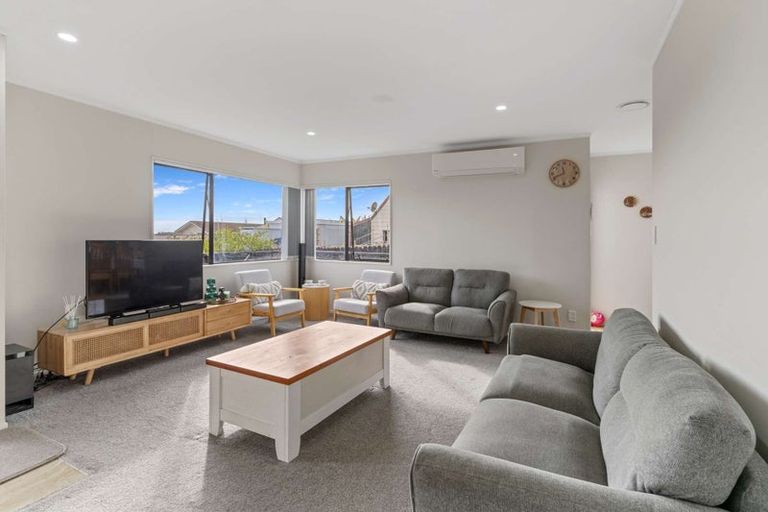 Photo of property in 1/67 Charntay Avenue, Clover Park, Auckland, 2019