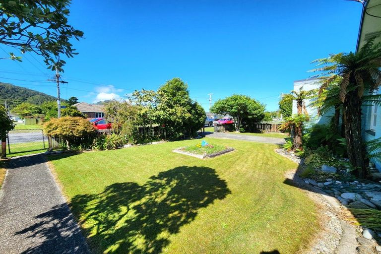 Photo of property in 79 Hall Street, Cobden, Greymouth, 7802