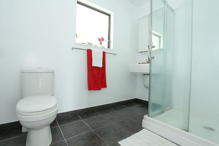 Photo of property in 38 Main Road, Raglan, 3225