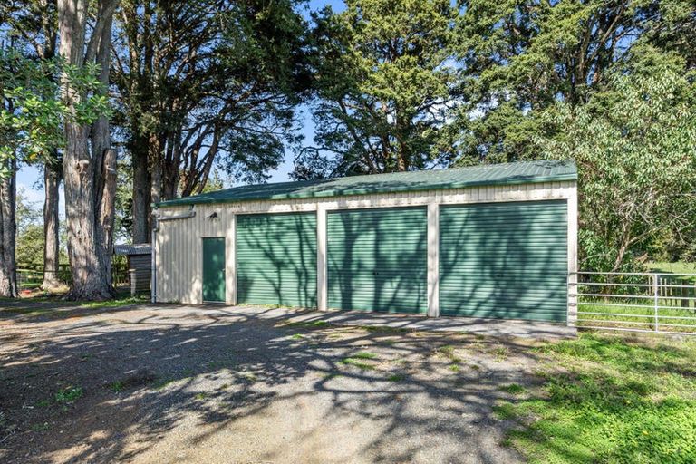 Photo of property in 238 Tauraroa Road, Maungakaramea, Whangarei, 0178