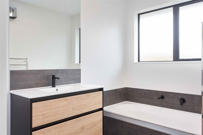 Photo of property in 14 Croydon Street, Woodend, 7610