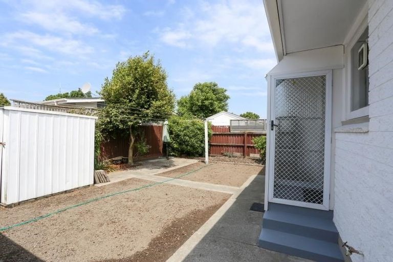 Photo of property in 2 Rosedale Place, Avonhead, Christchurch, 8042