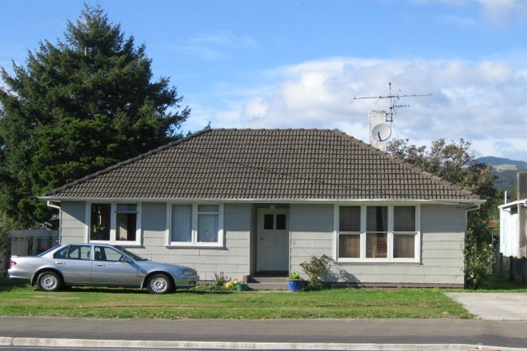 Photo of property in 418 Fergusson Drive, Heretaunga, Upper Hutt, 5018