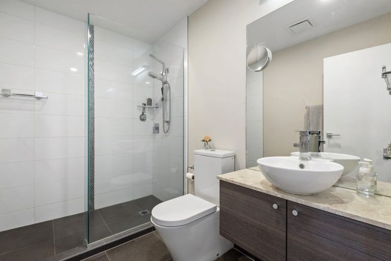 Photo of property in Wilk Heights, 2/8 Wilk Lane, Browns Bay, Auckland, 0630