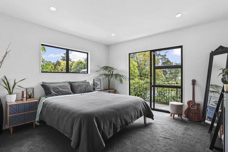 Photo of property in 76 Shaw Road, Oratia, Auckland, 0604