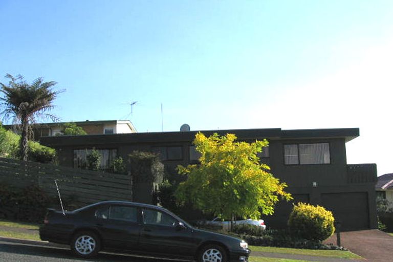 Photo of property in 1/747 East Coast Road, Browns Bay, Auckland, 0630