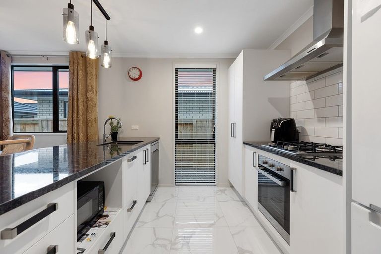 Photo of property in 14 Te Wharo Drive, Papamoa, 3118