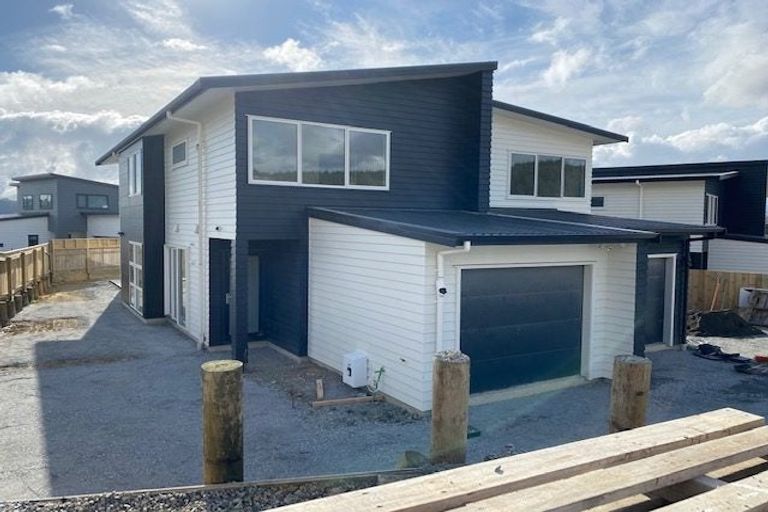 Photo of property in 162b Navigation Drive, Whitby, Porirua, 5024