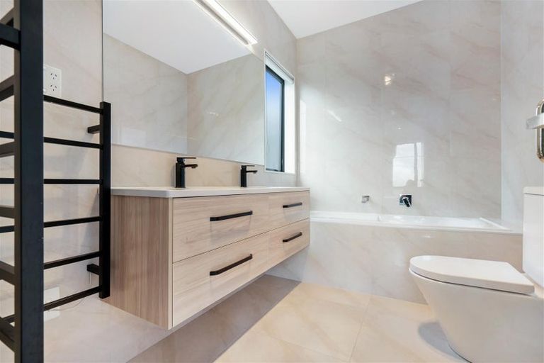 Photo of property in 38 Resolution Drive, Gulf Harbour, Whangaparaoa, 0930