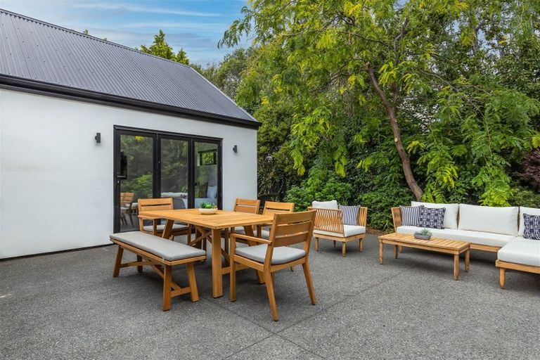 Photo of property in 55 Stapletons Road, Richmond, Christchurch, 8013