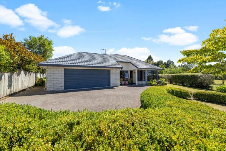 Photo of property in 43 Kinder Street, Acacia Bay, Taupo, 3330