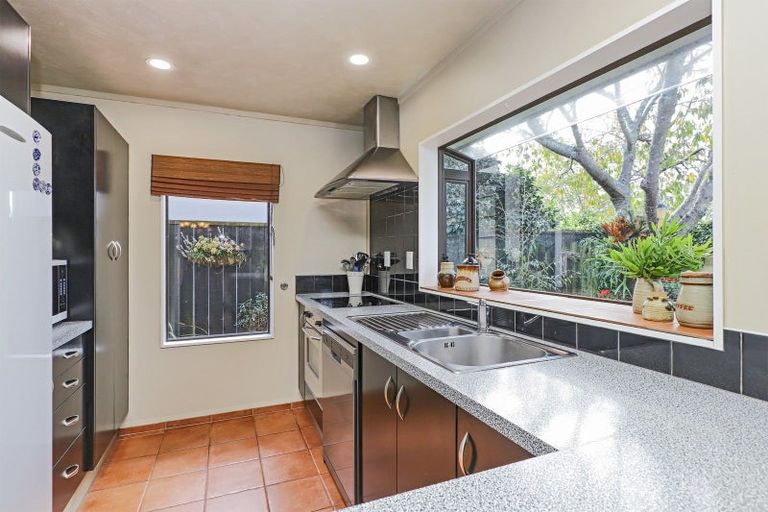 Photo of property in 12 Railey Place, Greenmeadows, Napier, 4112