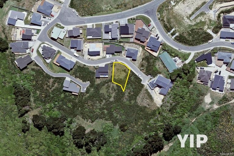 Photo of property in 10 Cessna Way, Newlands, Wellington, 6037