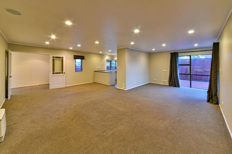 Photo of property in 12 Larkspur Court, The Gardens, Auckland, 2105