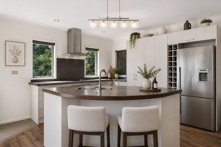 Photo of property in 140c Queen Street, Waiuku, 2123
