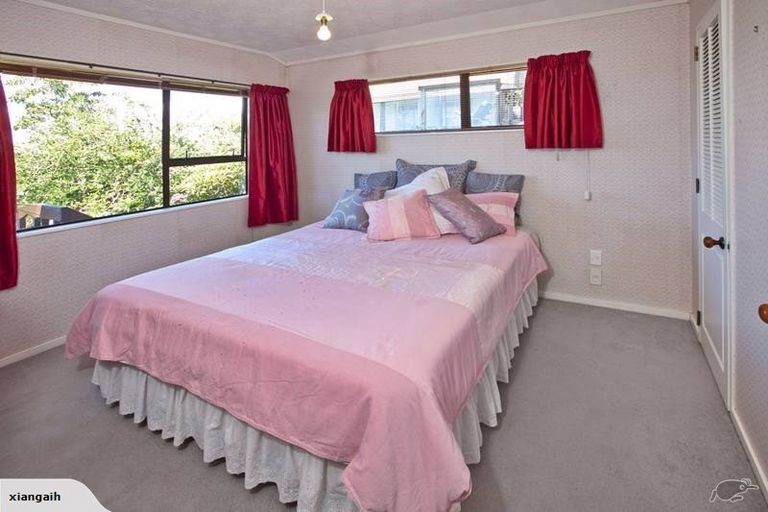 Photo of property in 131 Sunset Road, Totara Vale, Auckland, 0632