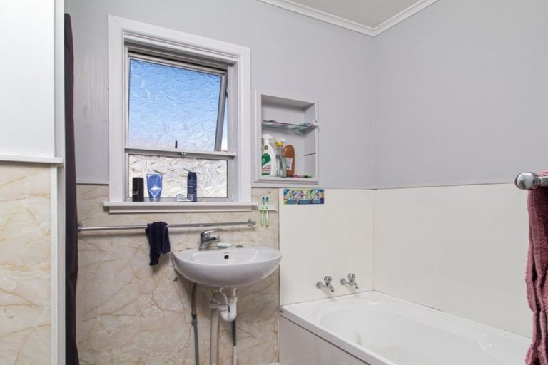 Photo of property in 62 Masefield Avenue, Maraenui, Napier, 4110