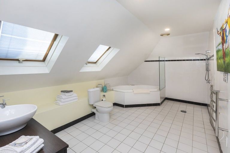 Photo of property in 30a Waiwetu Street, Fendalton, Christchurch, 8052