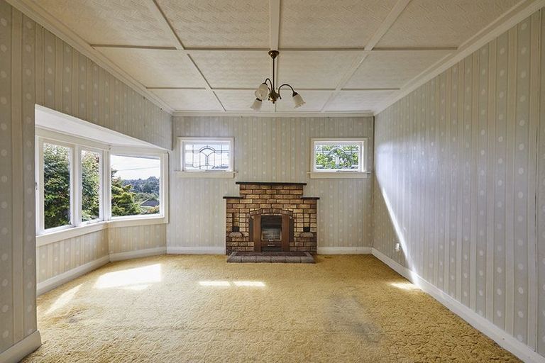 Photo of property in 37 Kopiko Road, Titirangi, Auckland, 0604