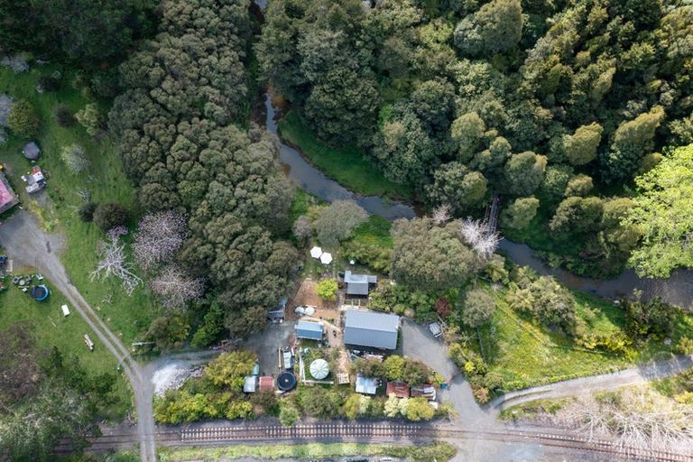 Photo of property in 203 Tahekeroa Road, Tahekeroa, Kaukapakapa, 0873