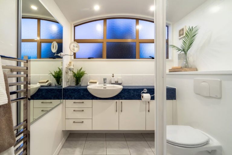 Photo of property in 2/35a Hart Road, Hauraki, Auckland, 0622