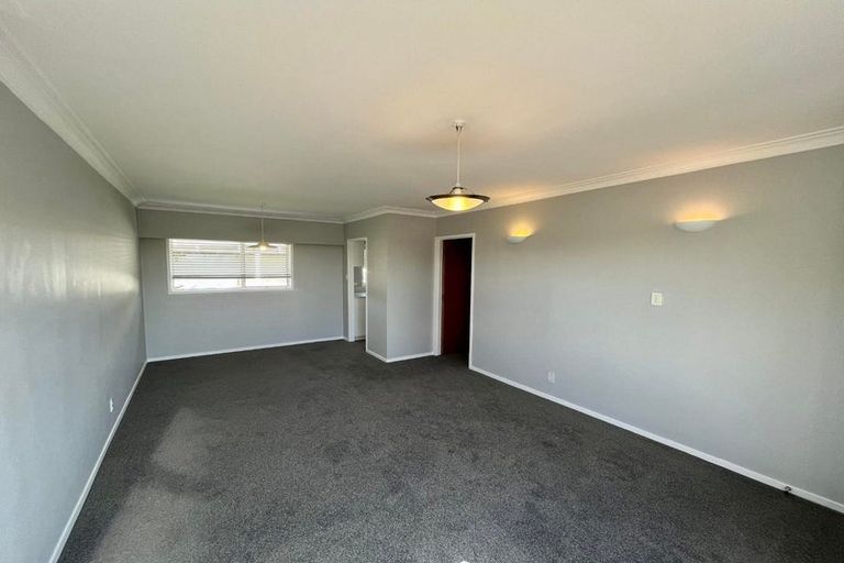 Photo of property in 1/14 Ensign Place, Hillcrest, Auckland, 0627