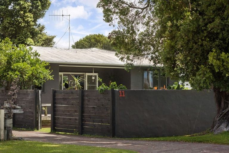 Photo of property in 11 Roretana Drive, Athenree, Katikati, 3177