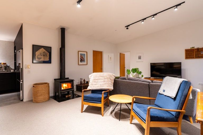 Photo of property in 35 Waikana Street, Broad Bay, Dunedin, 9014