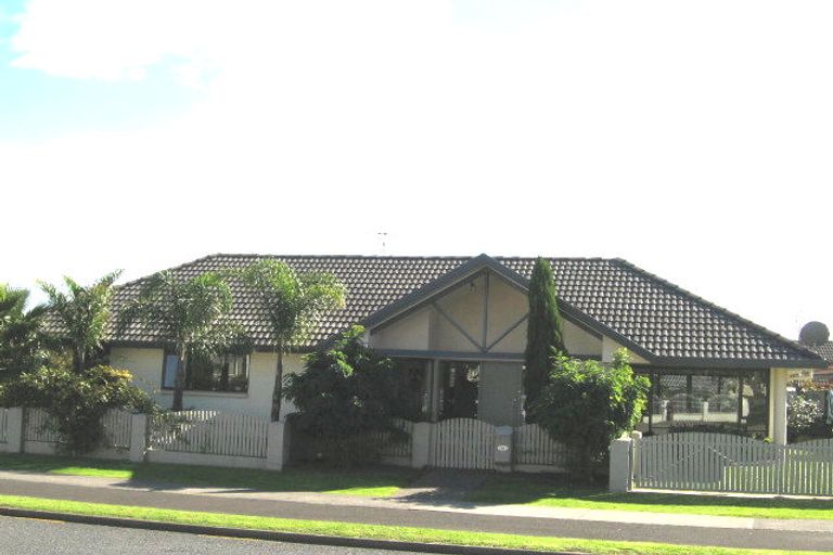 Photo of property in 51 Meadowland Drive, Somerville, Auckland, 2014