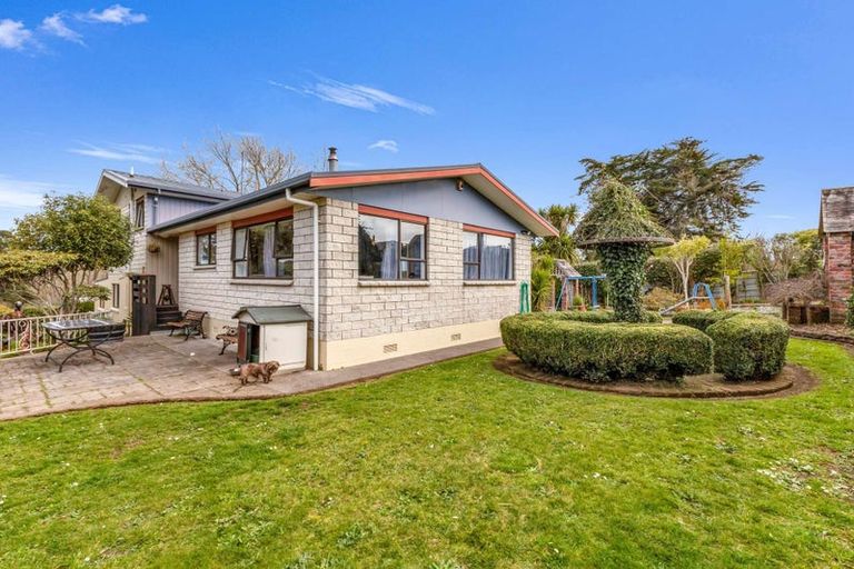 Photo of property in 17 Bridger Place, Eltham, 4322