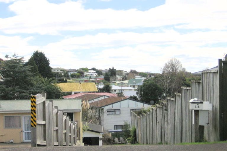 Photo of property in 1/20 Seymour Place, Bellevue, Tauranga, 3110